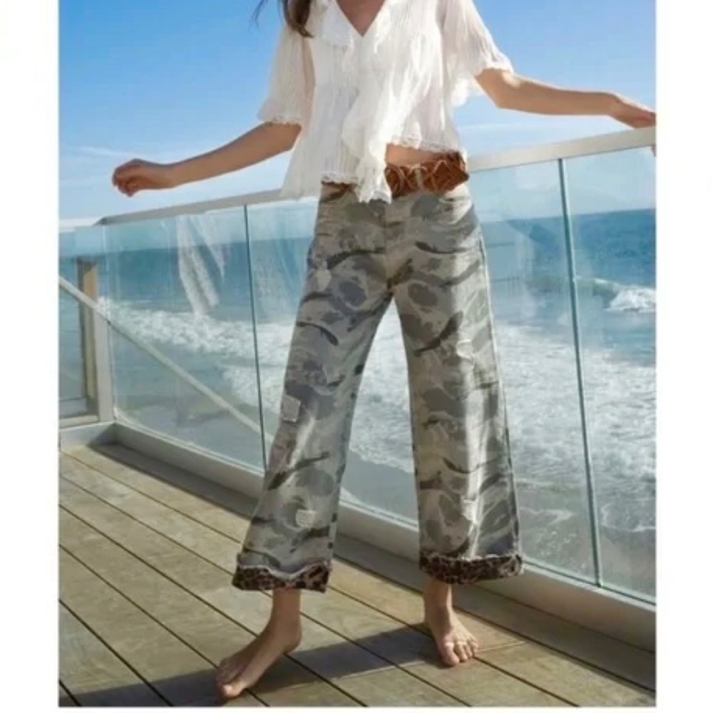 𝅺POL Wide Leg Grey Camouflage Jeans with Leopard Trim Cropped Artsy Bohemian